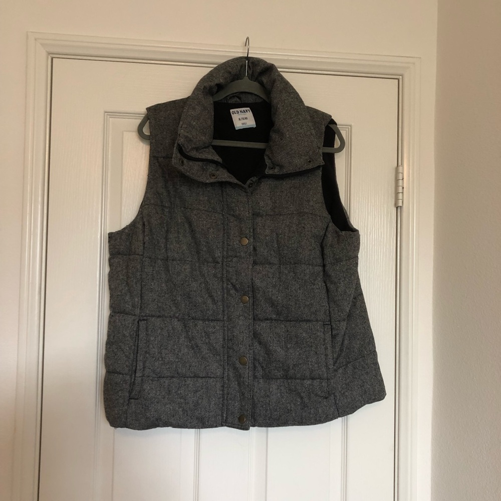 Gray & Black Tweed Fleece Vest